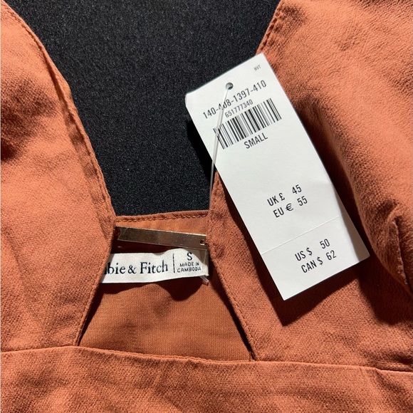 Cute going out terracota color crop top. Perfect for fall! - Picture 4 of 4